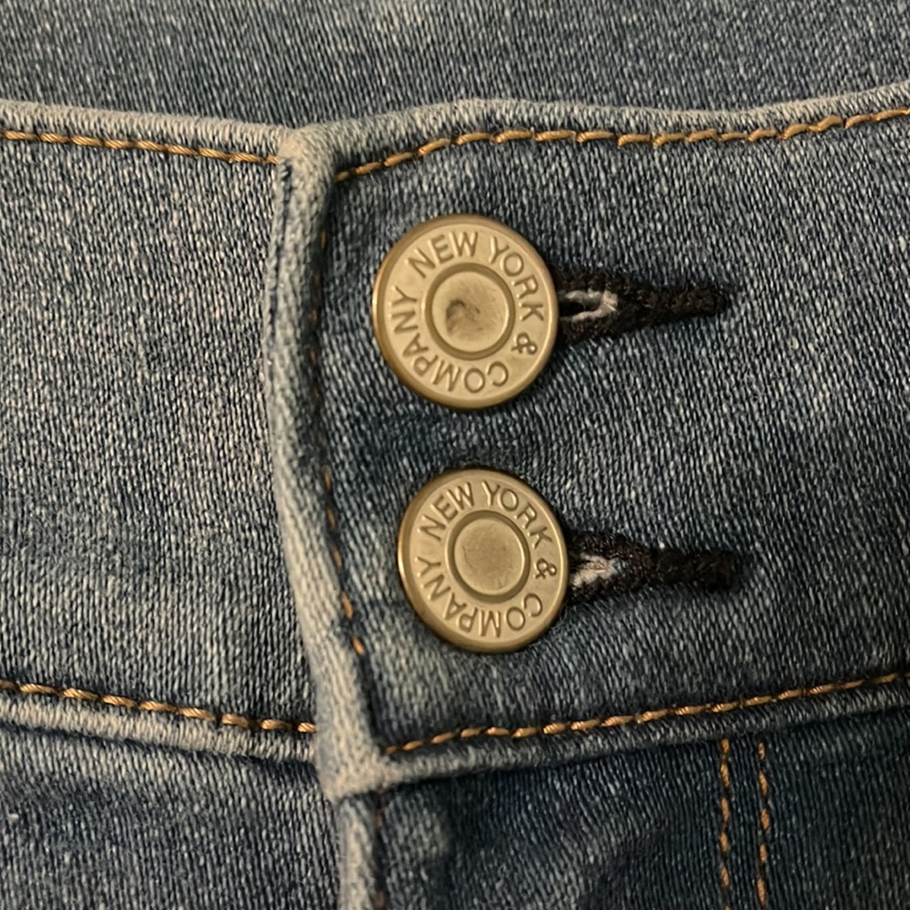 Jeans - Picture 3 of 4